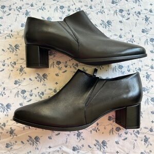 Trotters Black Leather Block Heel Shoes —Size 9.5W